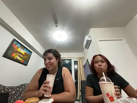misscutee online show from April 28, 3:49 pm