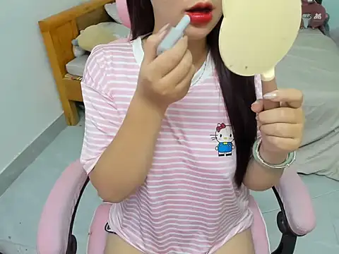 Chi xinh19 online show from June 28, 3:40 pm