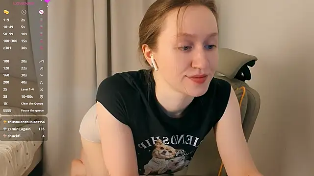 mowalova online show from July 24, 5:05 am