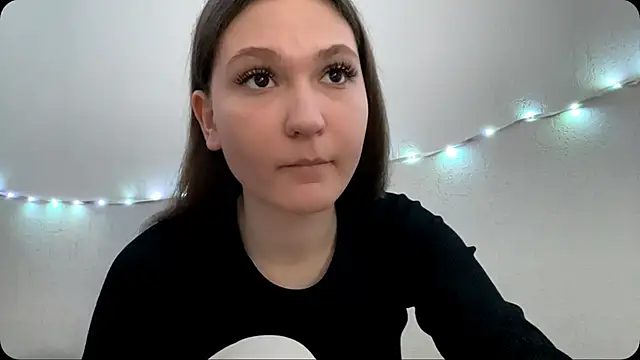 Juliajuicecam online show from April 21, 10:00 am