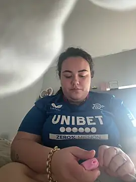 Khloeross online show from June 10, 2:05 pm