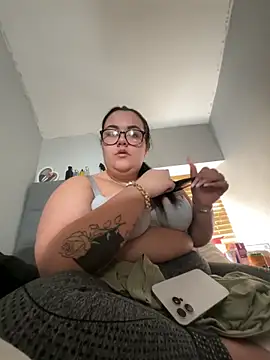 Khloeross online show from June 8, 9:54 am