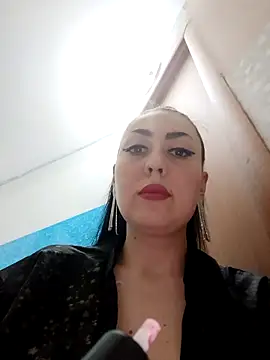 regina6125 online show from April 7, 4:42 pm