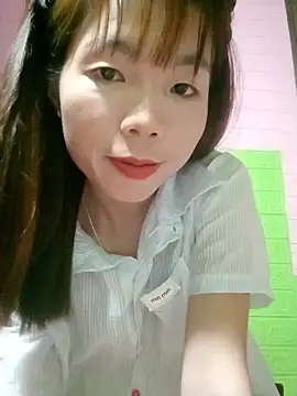 AmyLinee01 online show from May 12, 4:35 pm