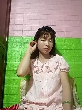 AmyLinee01 online show from May 13, 4:46 pm