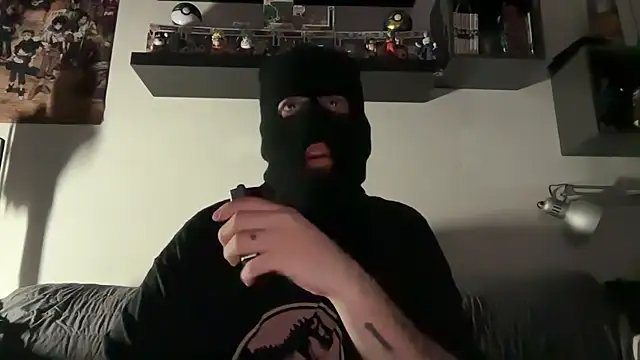 SilentScreamsVan- online show from May 7, 9:07 pm