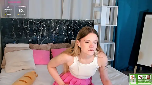 Emma peach online show from March 31, 10:04 am