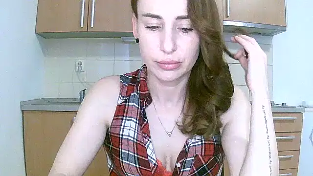 GlarysLoveressSx online show from April 18, 12:29 pm