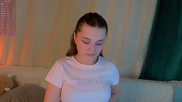 LorriMonz online show from June 1, 1:40 am