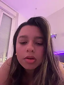 Lusty Lunaa online show from March 27, 9:32 am