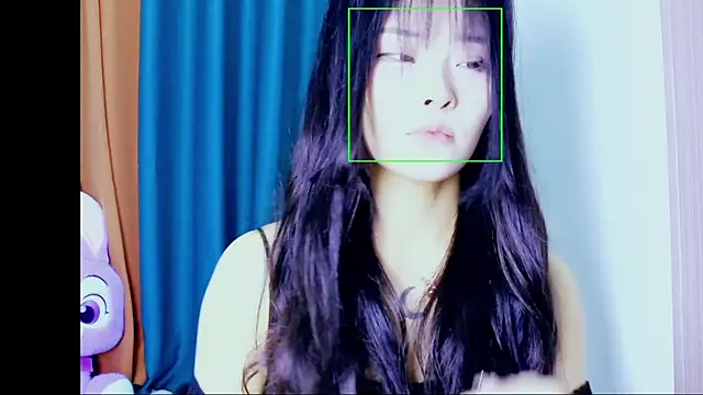 girllong520 online show from April 5, 10:03 am