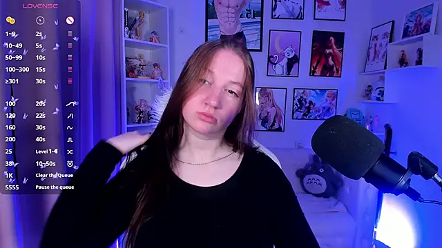 Elisabeth Binder online show from June 17, 3:30 am