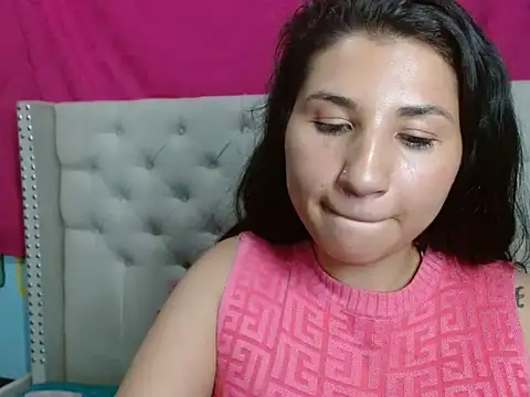 chloeparker  online show from March 31, 4:56 am