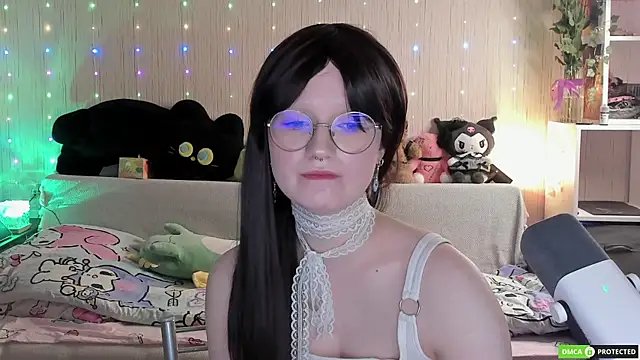 JulietFisher online show from May 13, 5:13 am