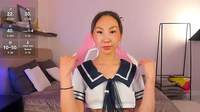 LexieLee online show from June 12, 10:01 am