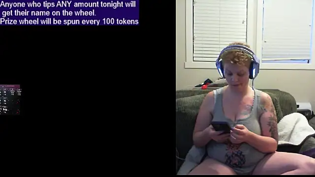 SugarSparklez online show from March 25, 2:28 am