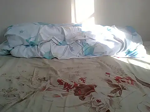 Jackie1557 online show from April 3, 5:05 am