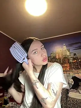 Avellya online show from March 27, 2:40 pm