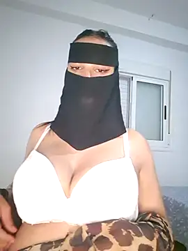 Big as-big online show from June 1, 10:43 pm