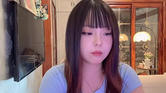 thelittlexx online show from April 23, 8:00 am