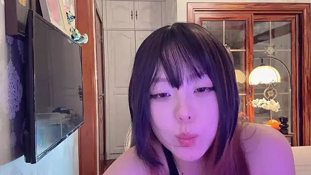 thelittlexx online show from May 6, 1:04 pm