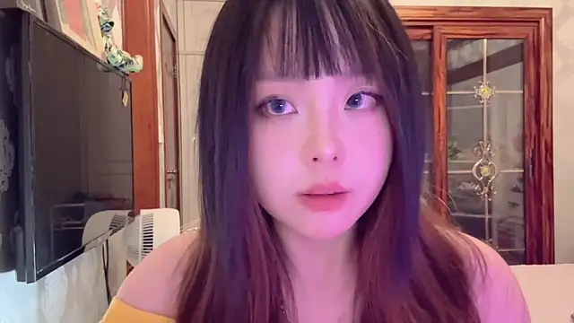 thelittlexx online show from April 22, 7:38 am