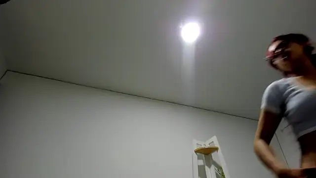 Sara Red X online show from March 26, 3:19 am