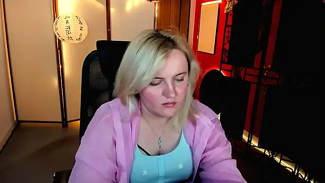KathyBriggs online show from June 19, 9:46 am