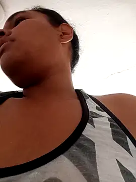 sexybronwgirl online show from March 31, 3:12 pm