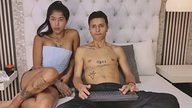 ChloeAndJeanPaul online show from May 14, 3:34 am