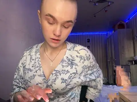 melissashineeee online show from April 11, 11:36 am