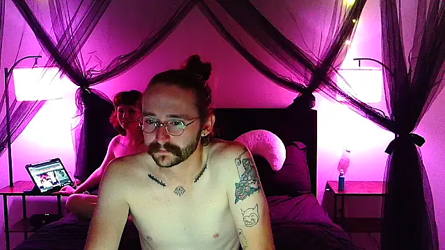 Rose n Hippie online show from March 28, 12:44 am