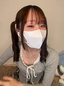 moechan mero online show from May 17, 8:35 am
