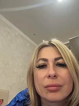 peach widow online show from April 23, 12:40 pm