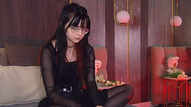 AmyRivers online show from April 20, 5:38 pm