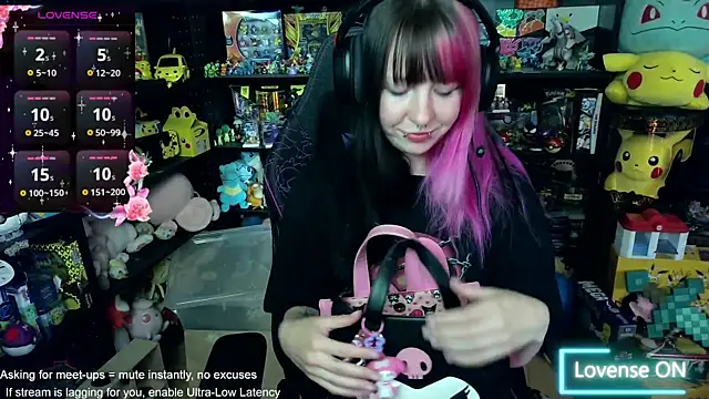 CutieTracer online show from June 10, 4:05 pm