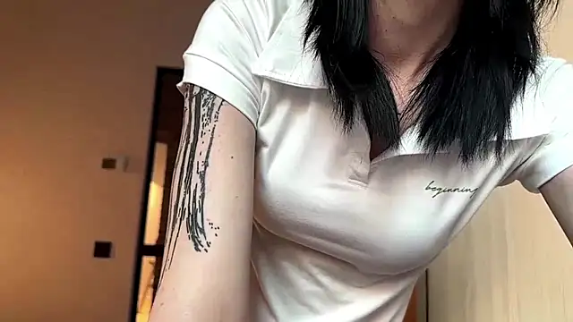 JessbutnotJessi online show from April 6, 6:03 am