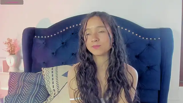 Honney Bunny18 online show from April 2, 7:55 pm