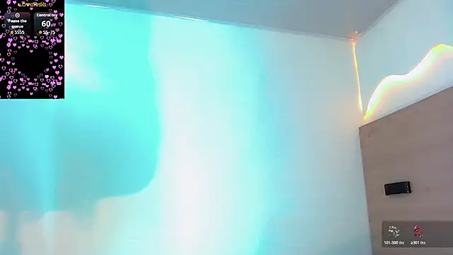 SinnthyaFoxxy online show from April 2, 9:12 pm