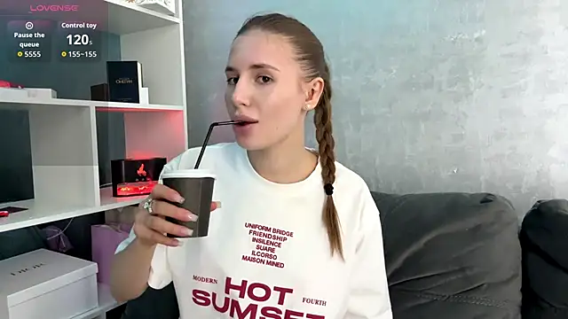 PollyRysh online show from April 6, 3:35 pm