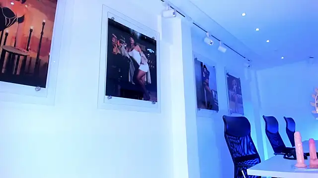 BellaWilliams  online show from July 11, 9:26 pm