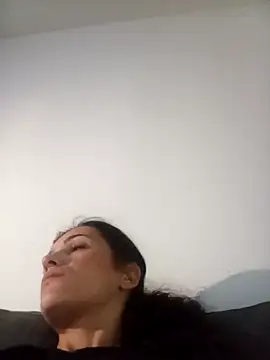 Lolaa92i online show from April 16, 12:33 am