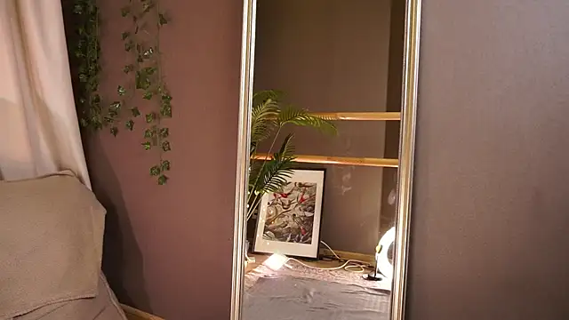 Naomi Hotter online show from July 17, 6:51 am