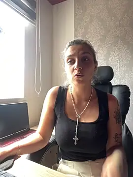 Isabella varella- online show from July 14, 4:44 pm