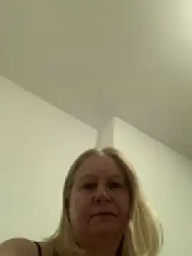 MilaLila204 online show from April 15, 5:35 pm