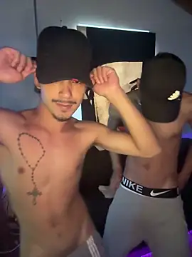 Cuteathleticboys online show from April 9, 10:37 pm