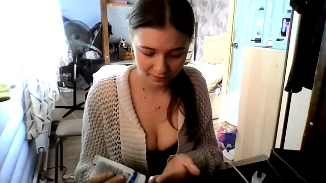 IdaMicari online show from April 4, 12:48 pm