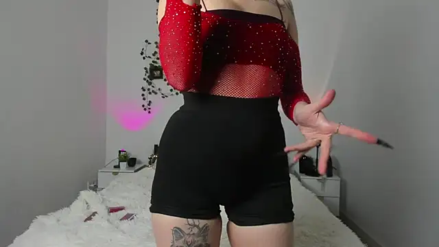 Alice Mart online show from April 9, 9:31 pm