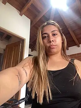  BellaSmith  online show from June 9, 3:00 pm