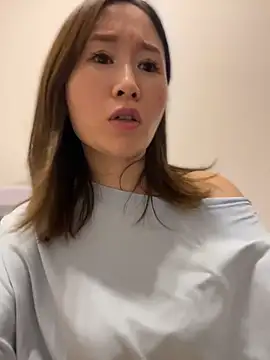 qin205205 online show from June 26, 2:51 pm
